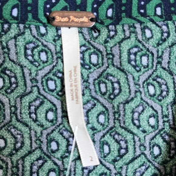 Free People NWT Green and Blue Geometric Pattern Ruffle Skirt Sz 2 - Picture 4 of 8